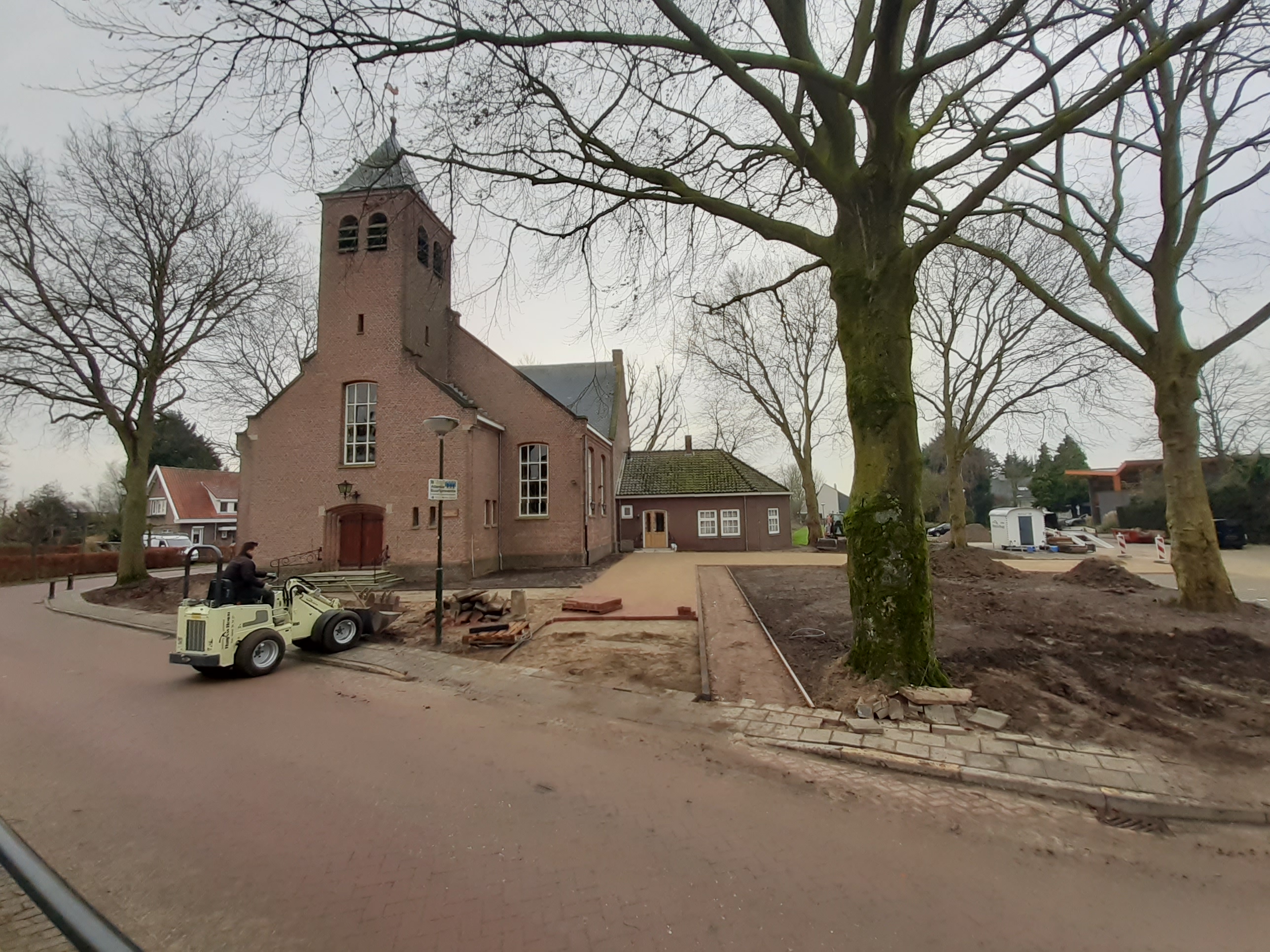 Nieuw kerkplein Hervormde Kerk Andel