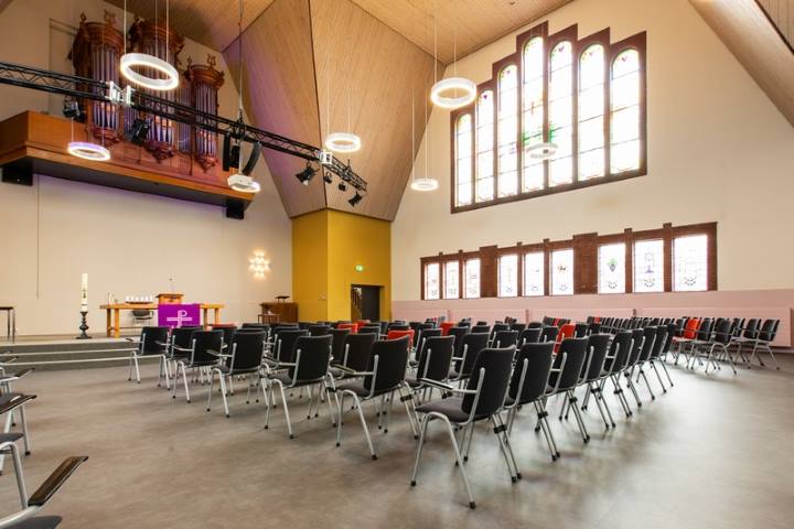Zuiderkerk Drachten - De Jong Kantoormeubilair 2
