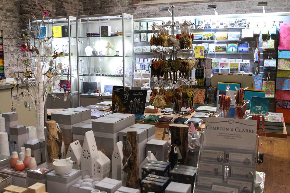 De shop van de kerk.