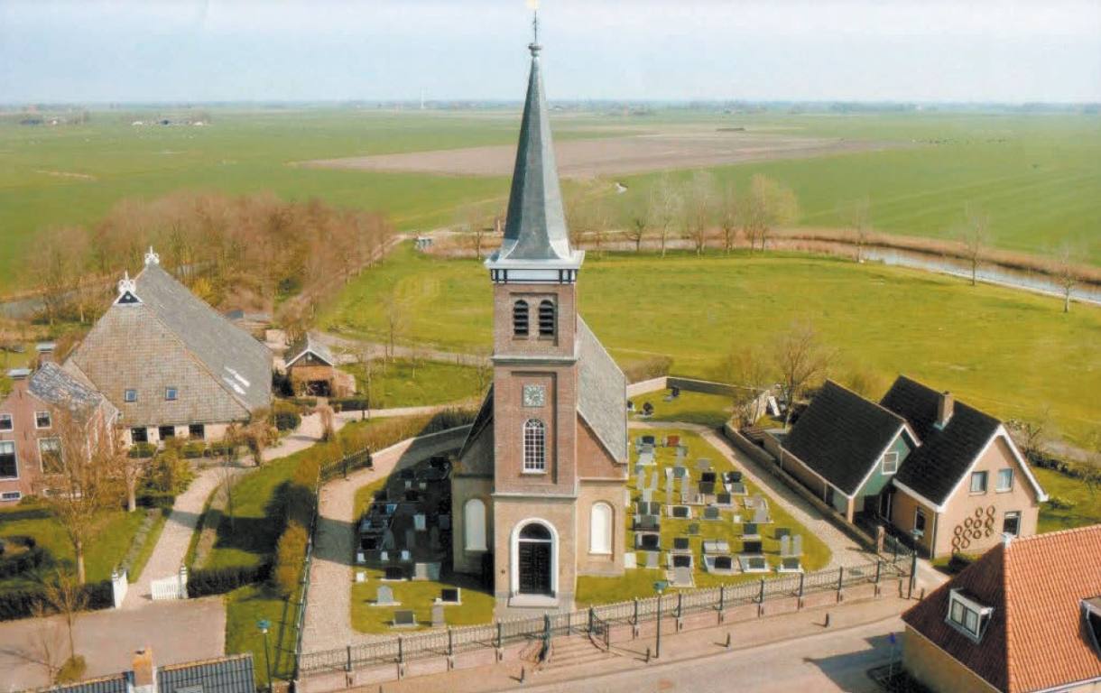 De grootste hotelkamer in Nederland in de dorpskerk in Schettens.