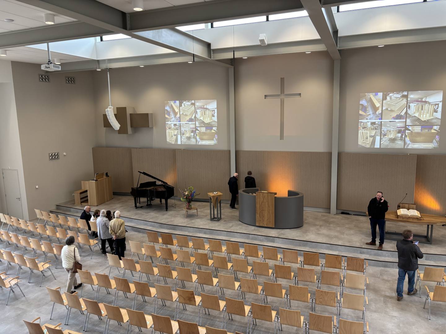 Oosterheemkerk interieur - Beeld copyright Helderblauw BV