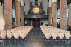 Piet Hoekman, nieuwe tafels en stoelen